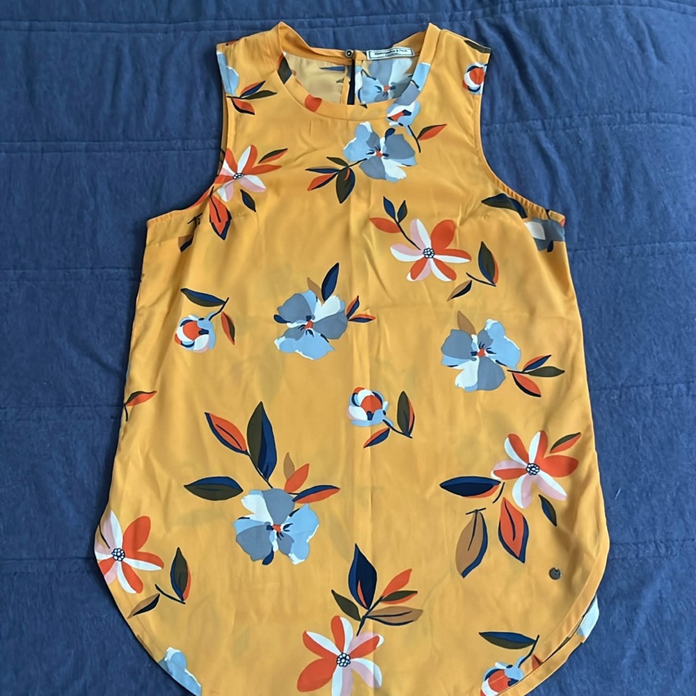 Abercrombie and Fitch tank • yellow floral pattern • XS